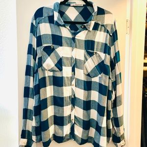 Maurice’s Blue Plaid Button Down Flannel Size 4x